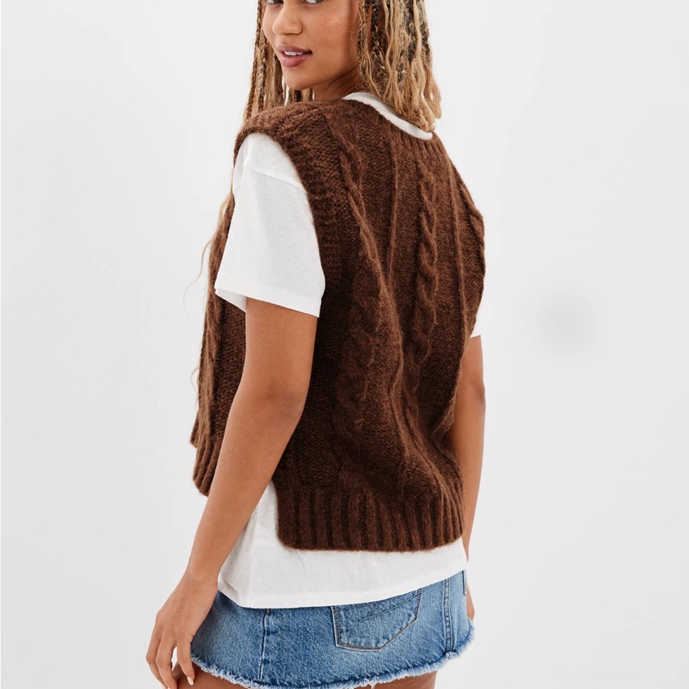 Brown Cable Knit Sweater Vest - American Eagle - Picture 3 of 6